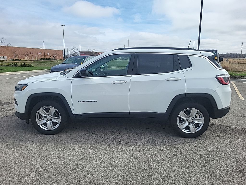 View vehicle photo 2