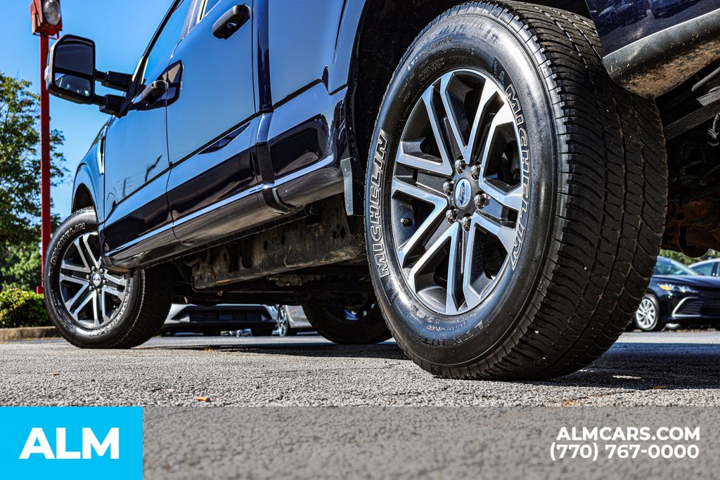 Used 2022 Blue Ford XLT image 16