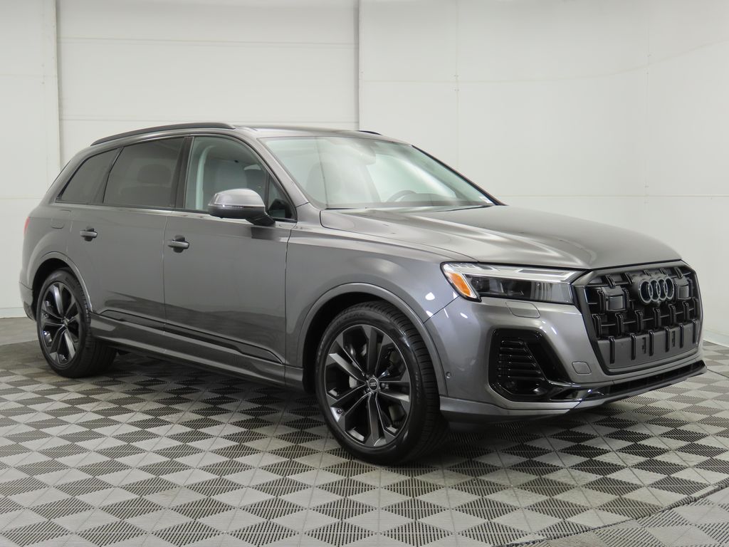 2025 Audi Q7  3