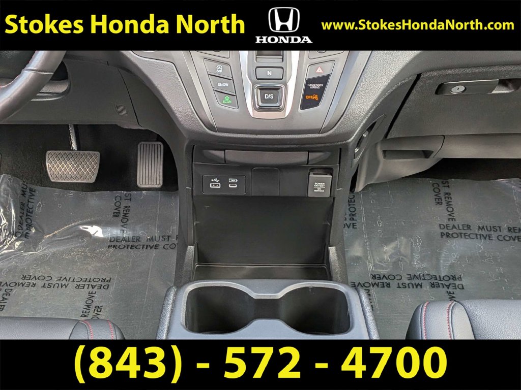Used 2025 Honda Odyssey Van