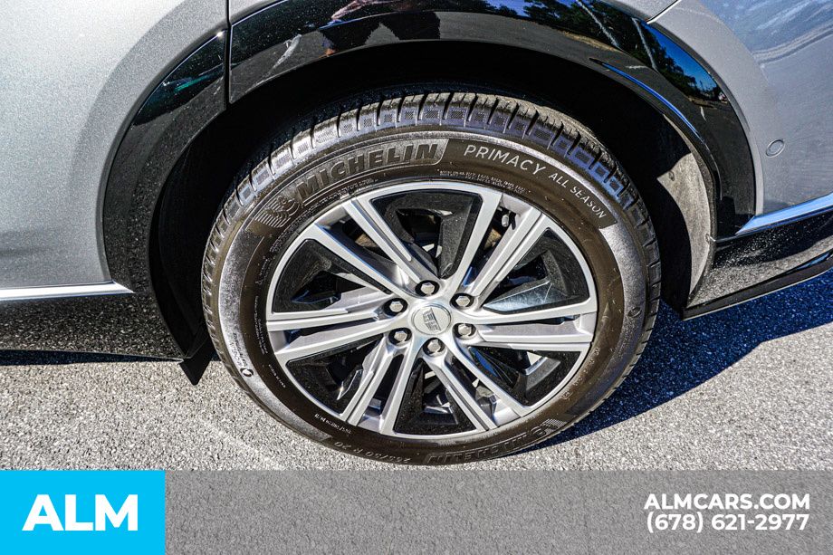 Used 2024 Silver Cadillac Luxury image 18