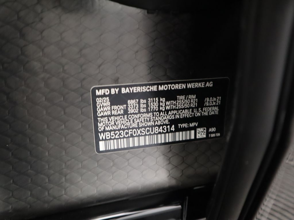 2025 BMW iX xDrive50 32