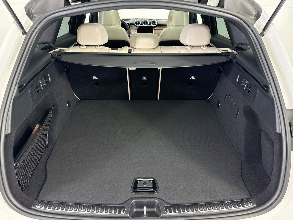 Thumbnail: 2027 Mercedes-Benz GLC - 28