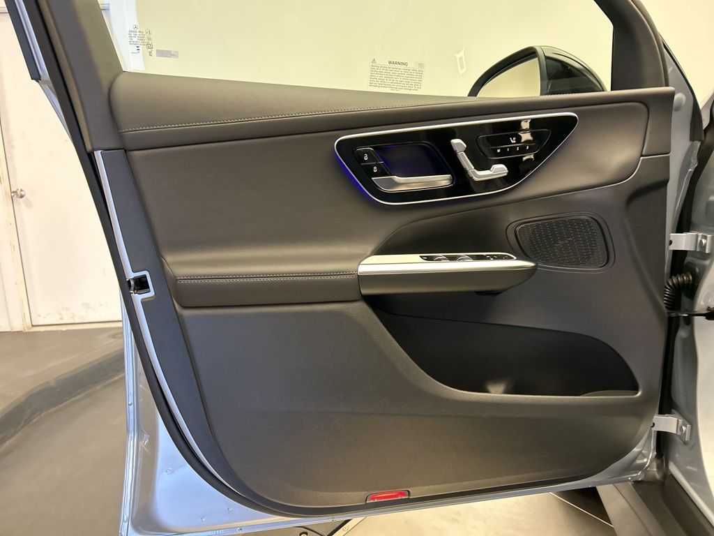 Thumbnail: 2026 Mercedes-Benz GLC - 11