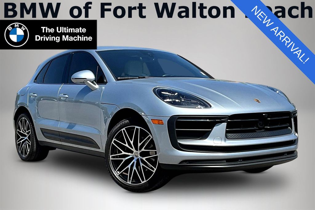 Dolomite Silver Metallic 2023 Porsche Macan T AWD SUV / Crossover All-Wheel Drive 7-Speed Automatic
