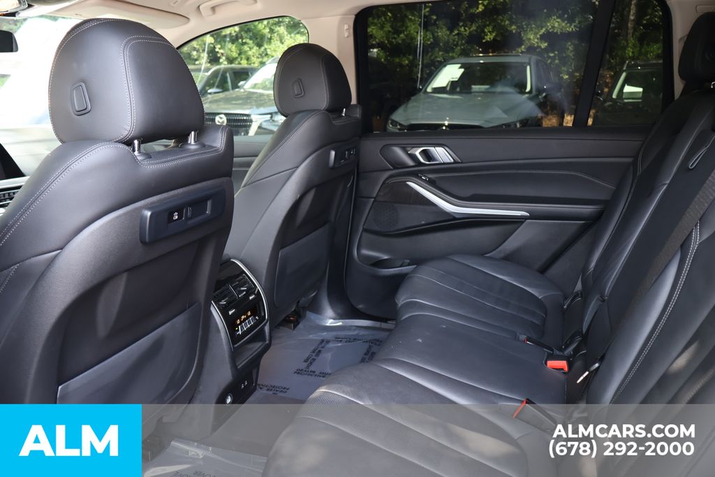 Used 2022 Gray BMW xDrive40i image 16