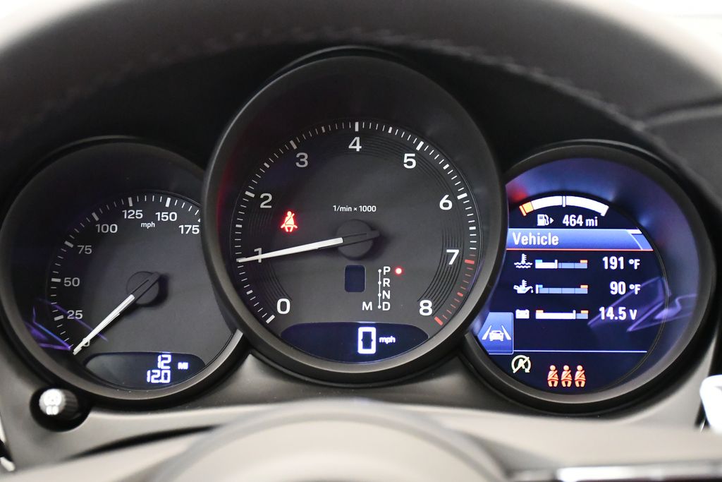 Thumbnail: 2026 Porsche Macan - 29