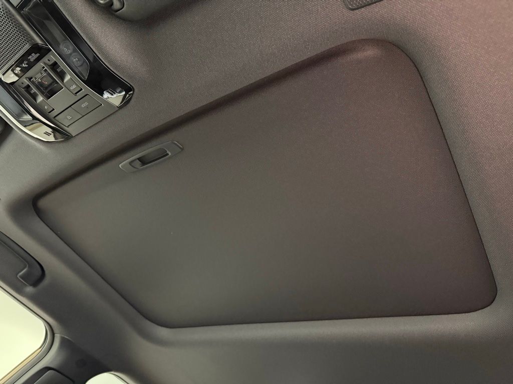 Thumbnail: 2025 Toyota Land Cruiser - 19