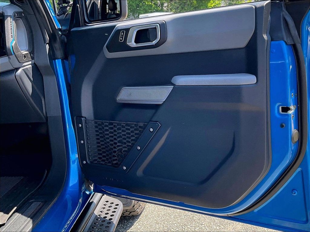 2023 Ford Bronco — photo 12