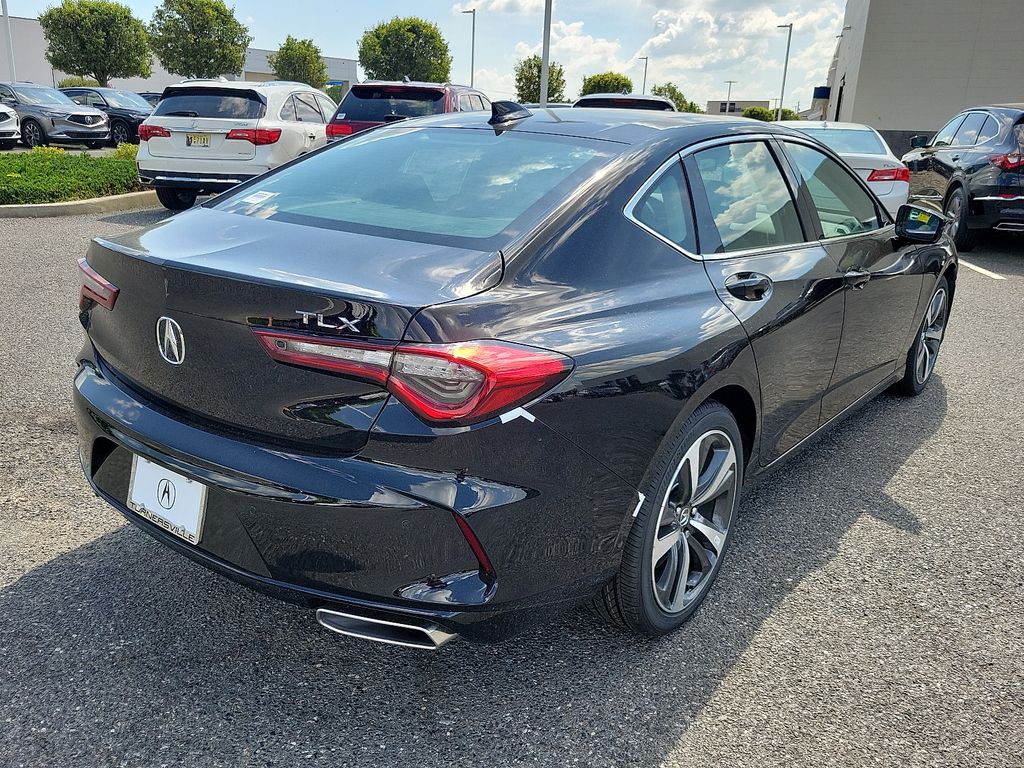 Thumbnail: 2025 Acura TLX - 4