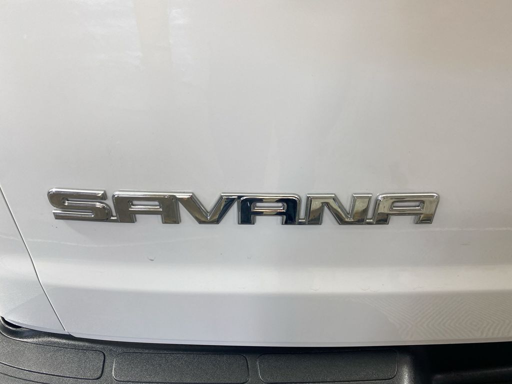 2024 GMC Savana 3500 LT 27