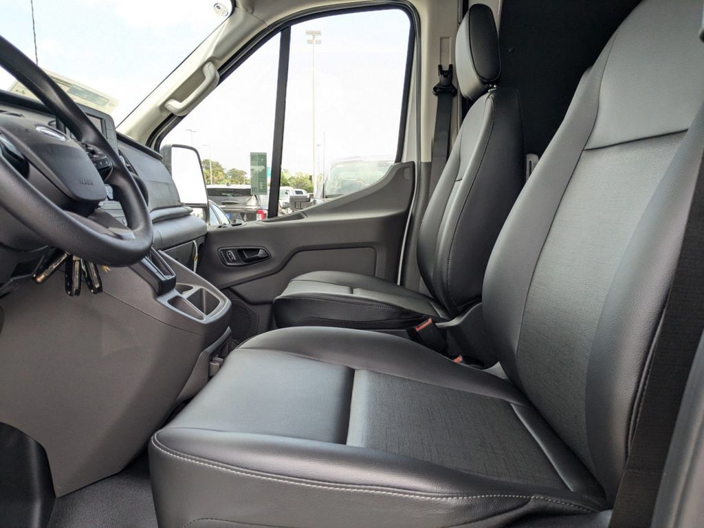 2025 Ford Transit 250