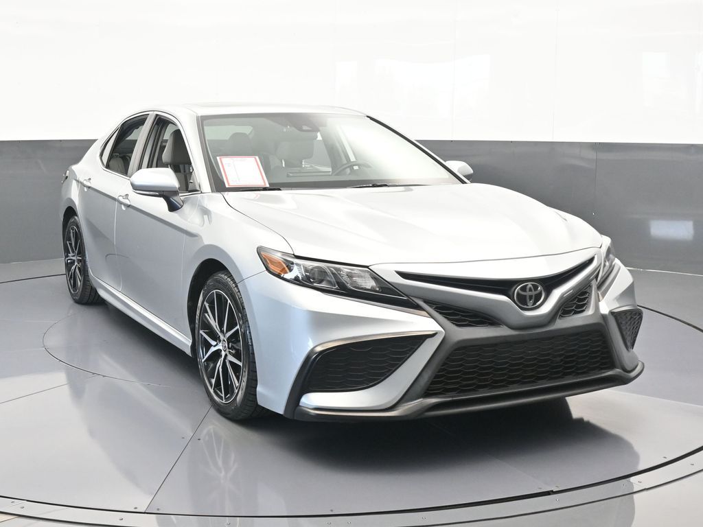 Used 2021 Celestial Silver Metallic Toyota SE image 9