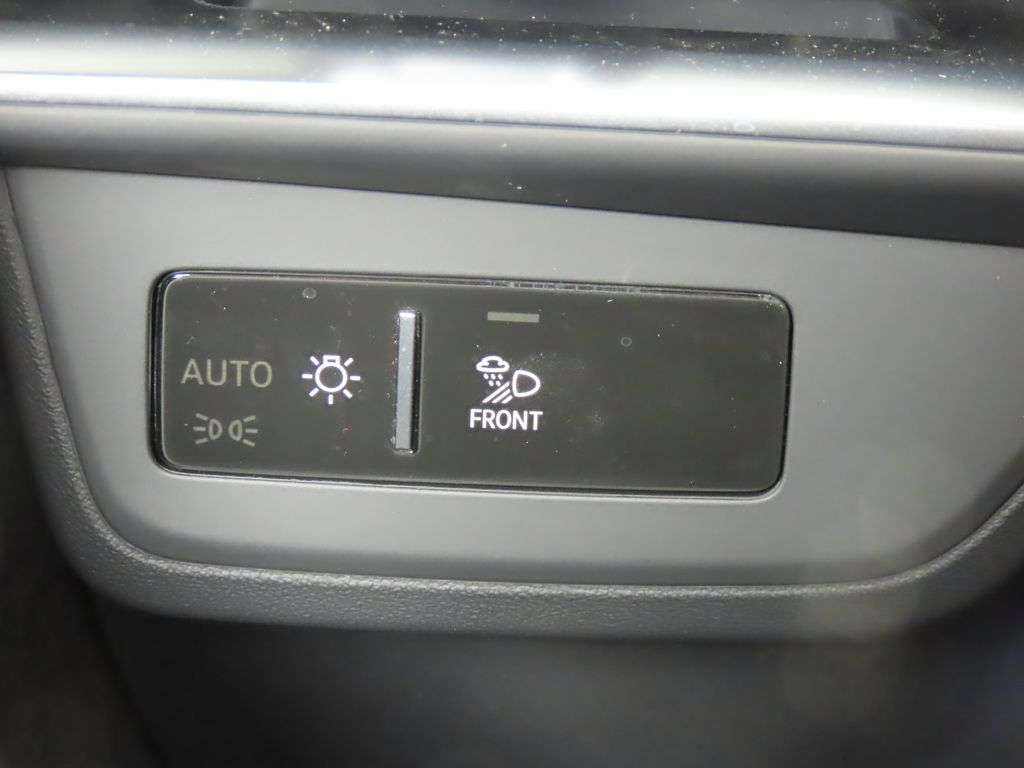 Thumbnail: 2026 Audi e-tron GT - 18