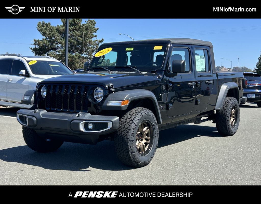 2023 Jeep Gladiator Sport Crew Cab 4WD