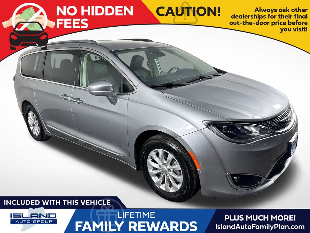  2019 Chrysler Pacifica Touring L FWD   