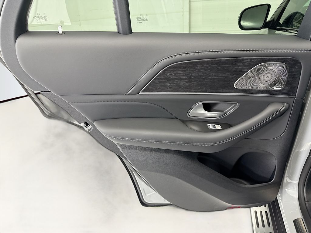 Thumbnail: 2026 Mercedes-Benz GLE - 25