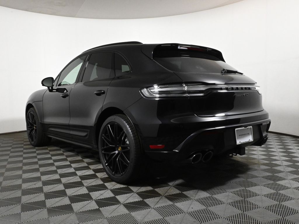 Thumbnail: 2025 Porsche Macan - 3