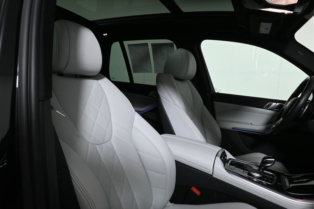 Thumbnail: 2023 BMW X5 - 31