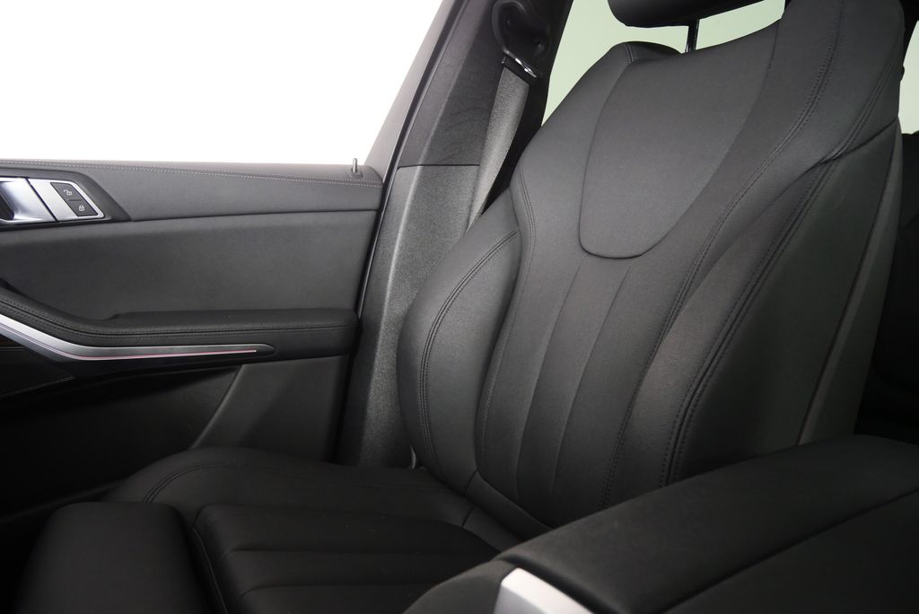 Thumbnail: 2020 BMW X5 - 26