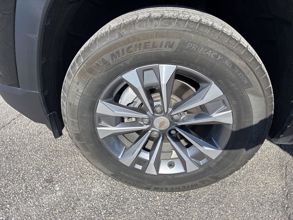 Used 2025 Chevrolet Equinox SUV