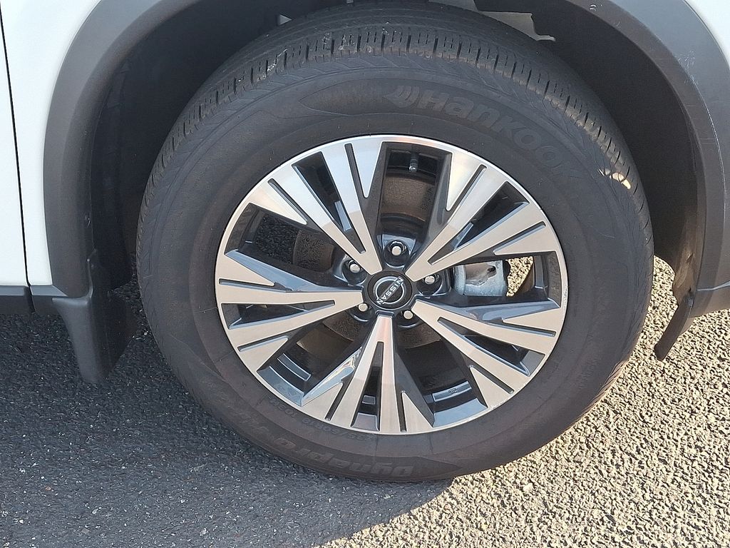 Thumbnail: 2023 Nissan Rogue - 8