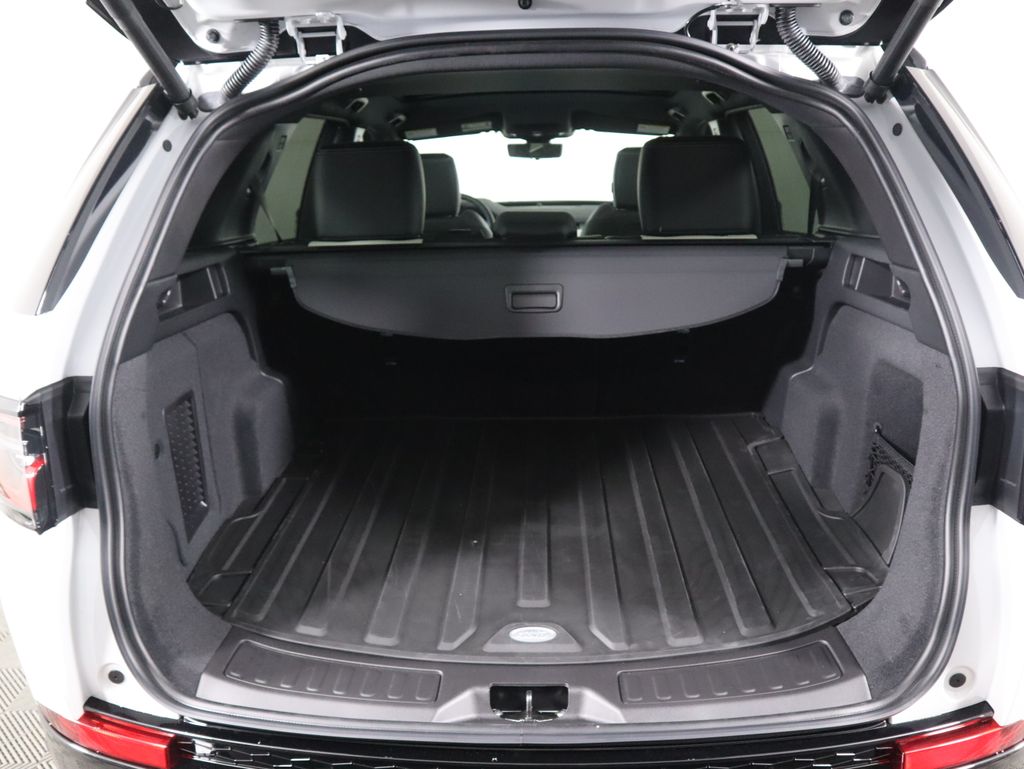 Thumbnail: 2025 Land Rover Discovery Sport - 30