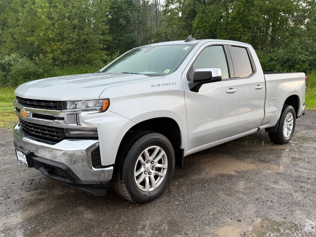 Silver Ice Metallic 2022 Chevrolet Silverado 1500 Pickup Truck Four-Wheel Drive 8-Speed Automatic