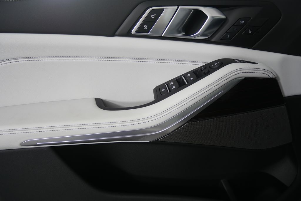 2026 BMW X5 xDrive40i 9