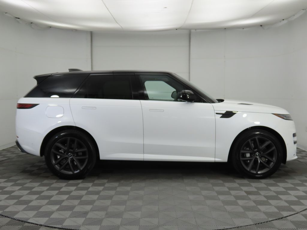 Thumbnail: 2025 Land Rover Range Rover Sport - 4