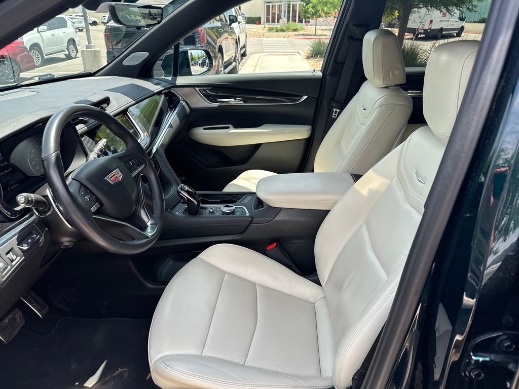 Used Car 2025 Cadillac Xt6  Sport For Sale Under $50,000 In Austin, Texas