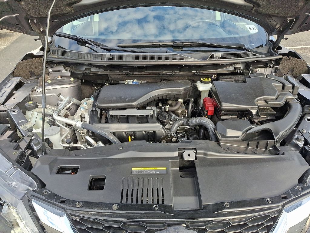2022 Nissan Rogue Sport SV 27