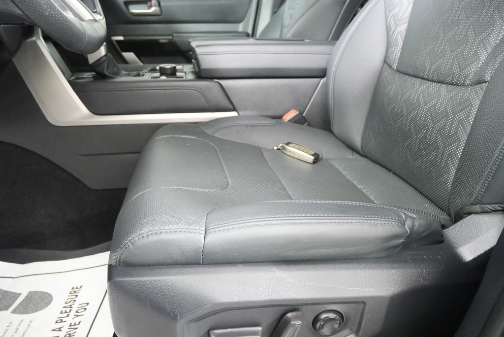 Thumbnail: 2024 Toyota Tundra - 13