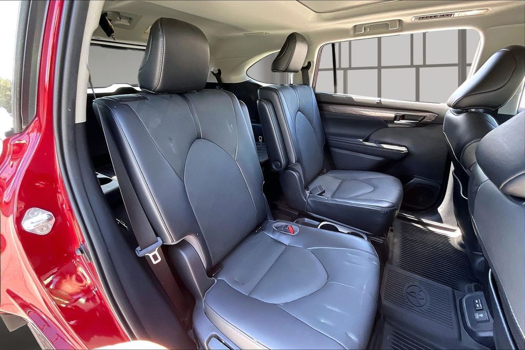 Used 2022 Toyota Highlander SUV