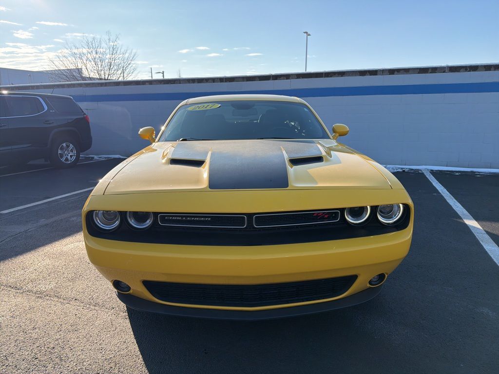 Thumbnail: 2017 Dodge Challenger - 8