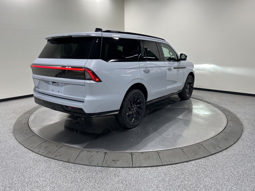 new 2026 Lincoln Navigator car, priced at $106,480