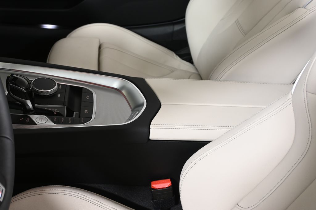 Thumbnail: 2026 BMW Z4 - 32