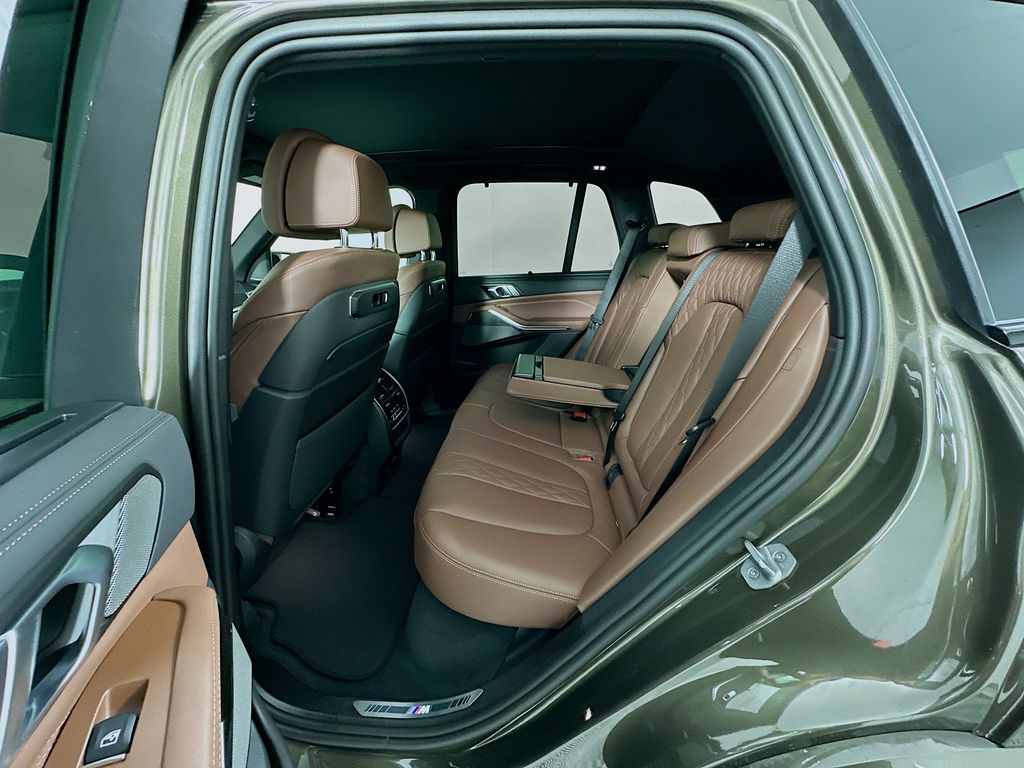 Thumbnail: 2026 BMW X5 - 17