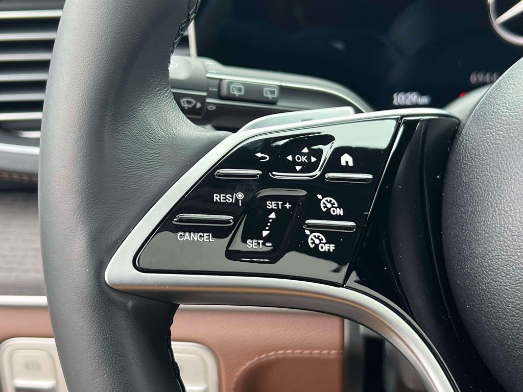 used 2024 Mercedes-Benz GLE car, priced at $50,995