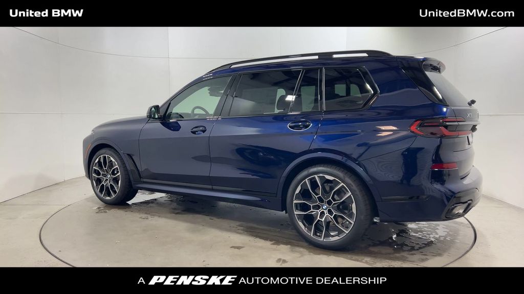 Thumbnail: 2026 BMW X7 - 6