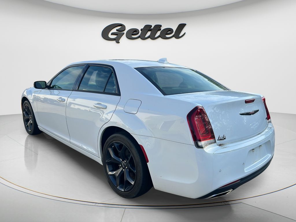 Used 2023 White Chrysler S image 11