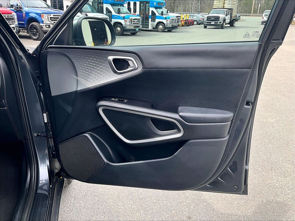 2023 Kia Soul — photo 19