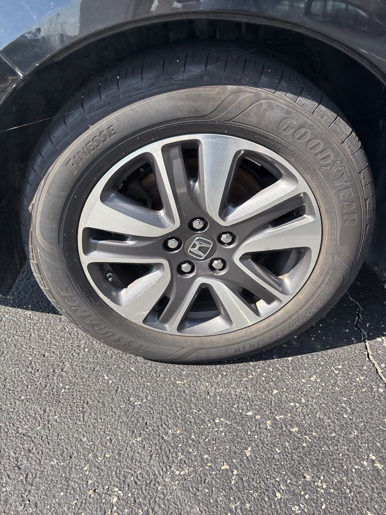 2015 Honda Odyssey Touring Elite photo 10