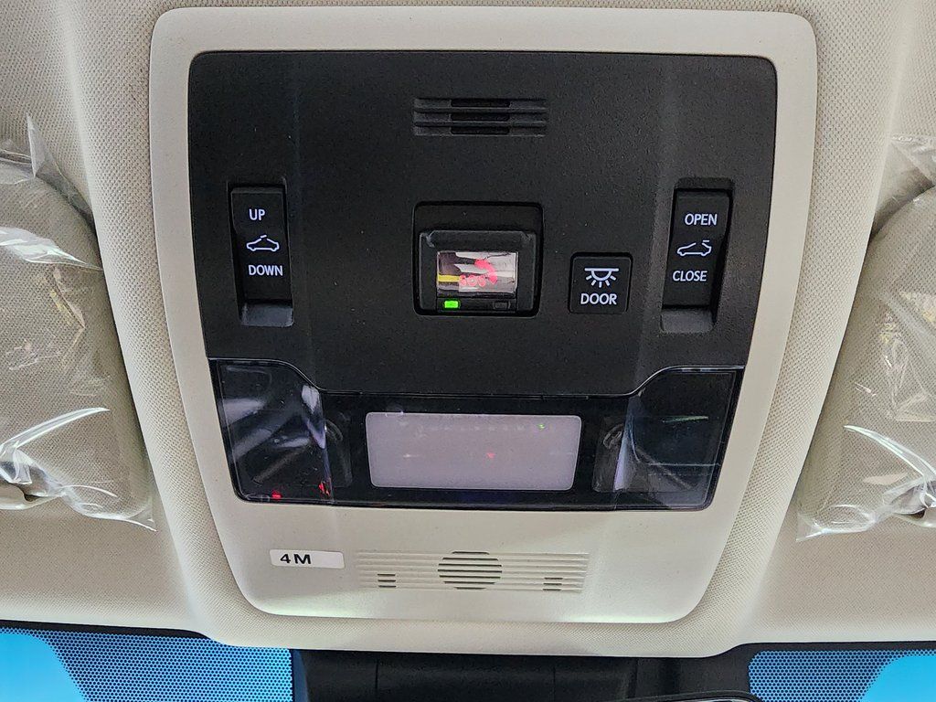 Thumbnail: 2025 Lexus ES - 19