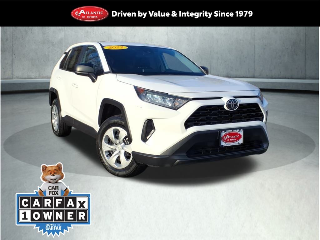 2022 Toyota RAV4 LE's photo