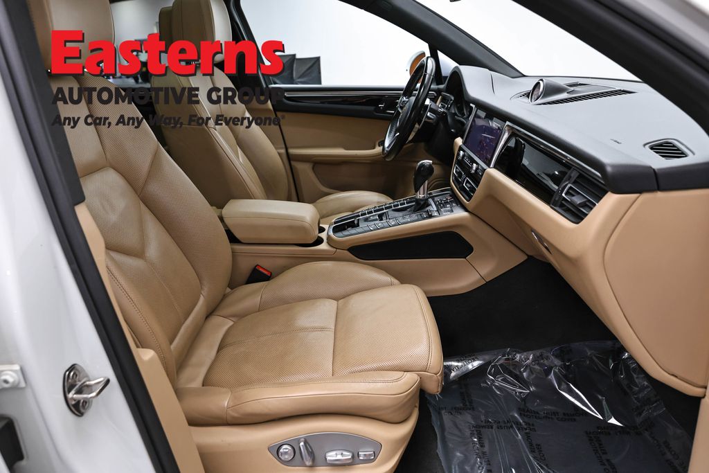 2021 Porsche Macan Base - Photo 31