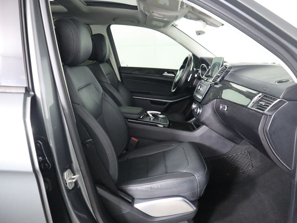 Thumbnail: 2018 Mercedes-Benz GLS - 20