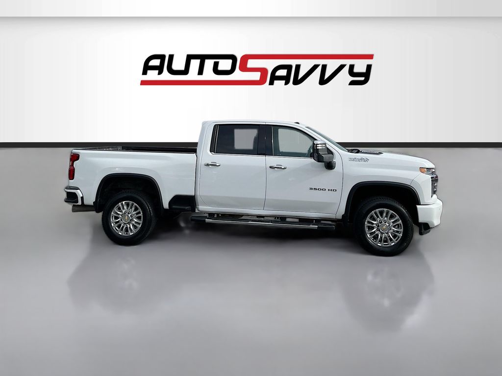 Used 2022 Summit White Chevrolet High Country image 8