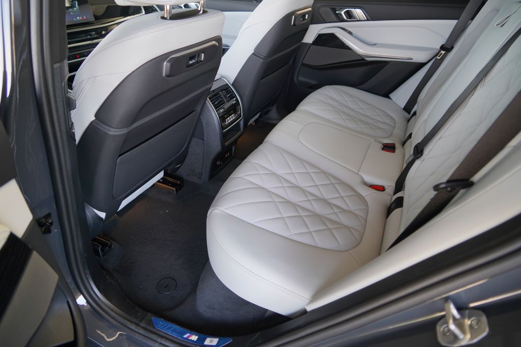 Thumbnail: 2026 BMW X5 - 19