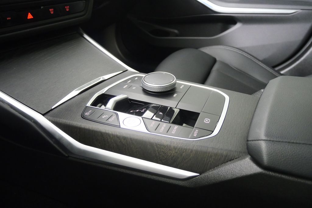 Thumbnail: 2023 BMW 3 Series - 25